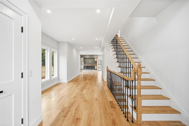 Photo - 67 Paulding Ln