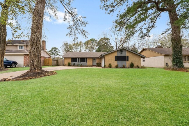 Building Photo - 23135 Birnam Wood Blvd
