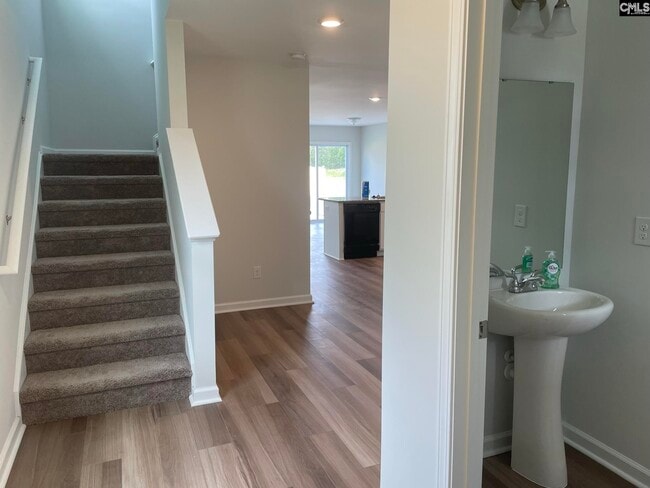 Photo - 435 Eclipse Ln