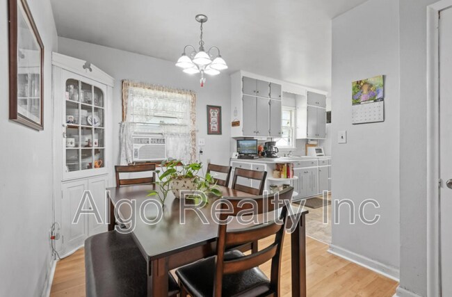 Photo - 1811 Nevada Ave E