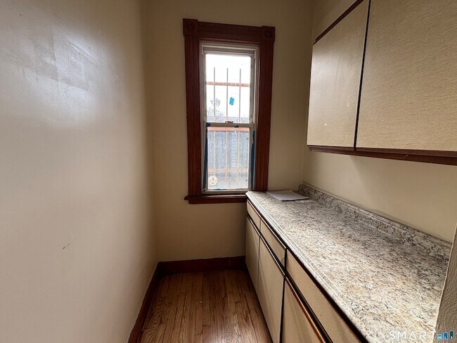 Photo - 1231 State St