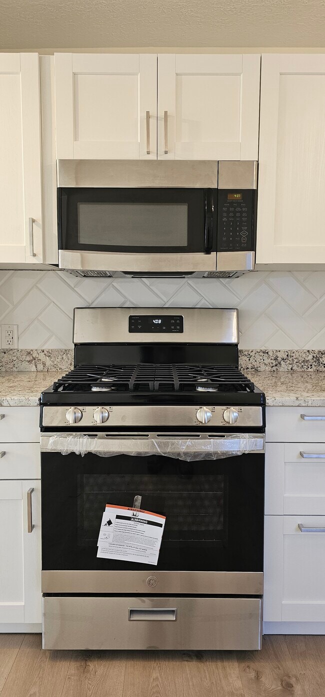 Photo - 521-513 13th St NW