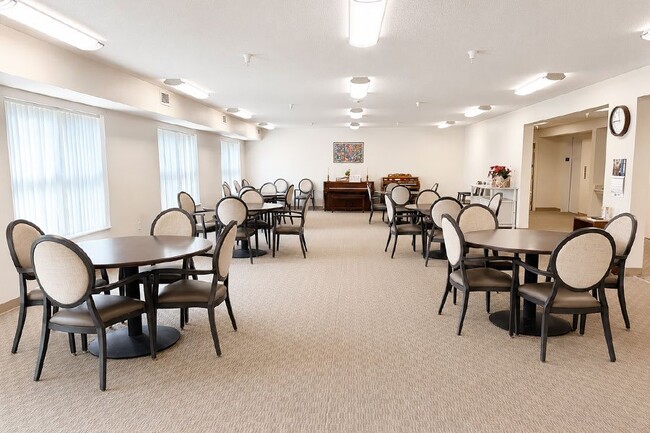 Summit House Apartments