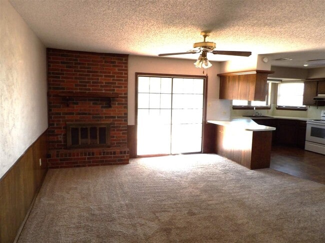 Photo - 2601 NE Lake Ave