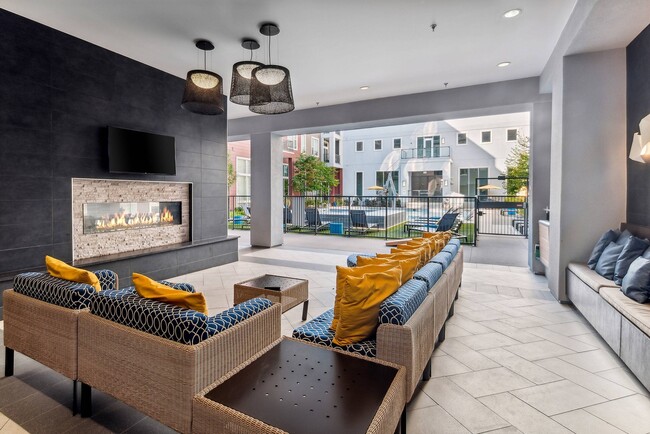 DenargoMarket_amenity_outdoor living room (3)