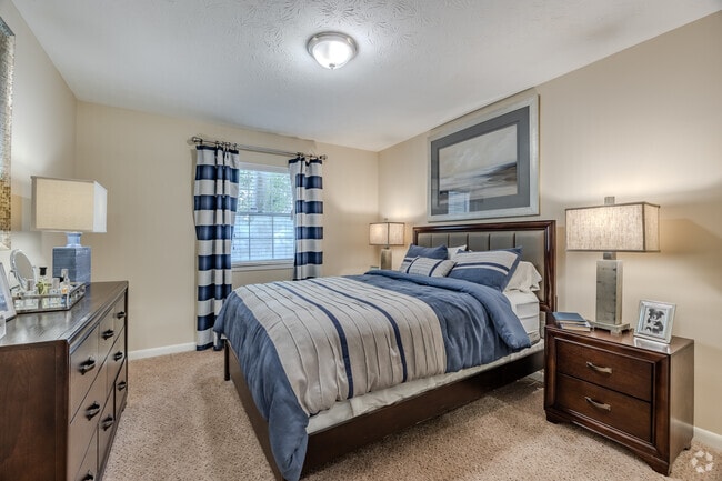2BR, 2BA - 1005SF - Bedroom 1