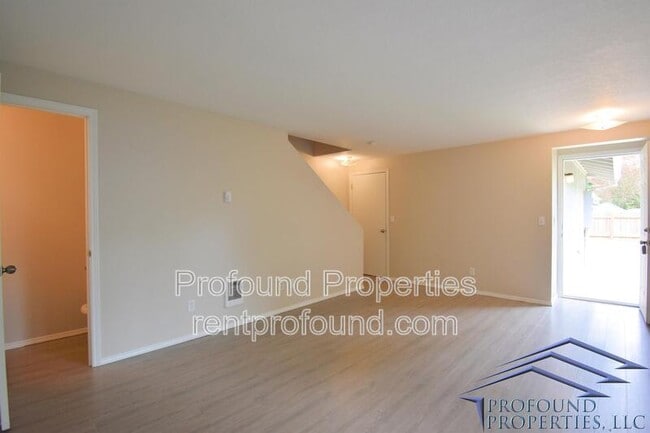 Photo - 1448 NE Thomas Ct