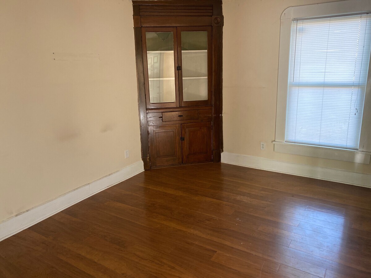 Living Room - 822 Christian Pl Apartments