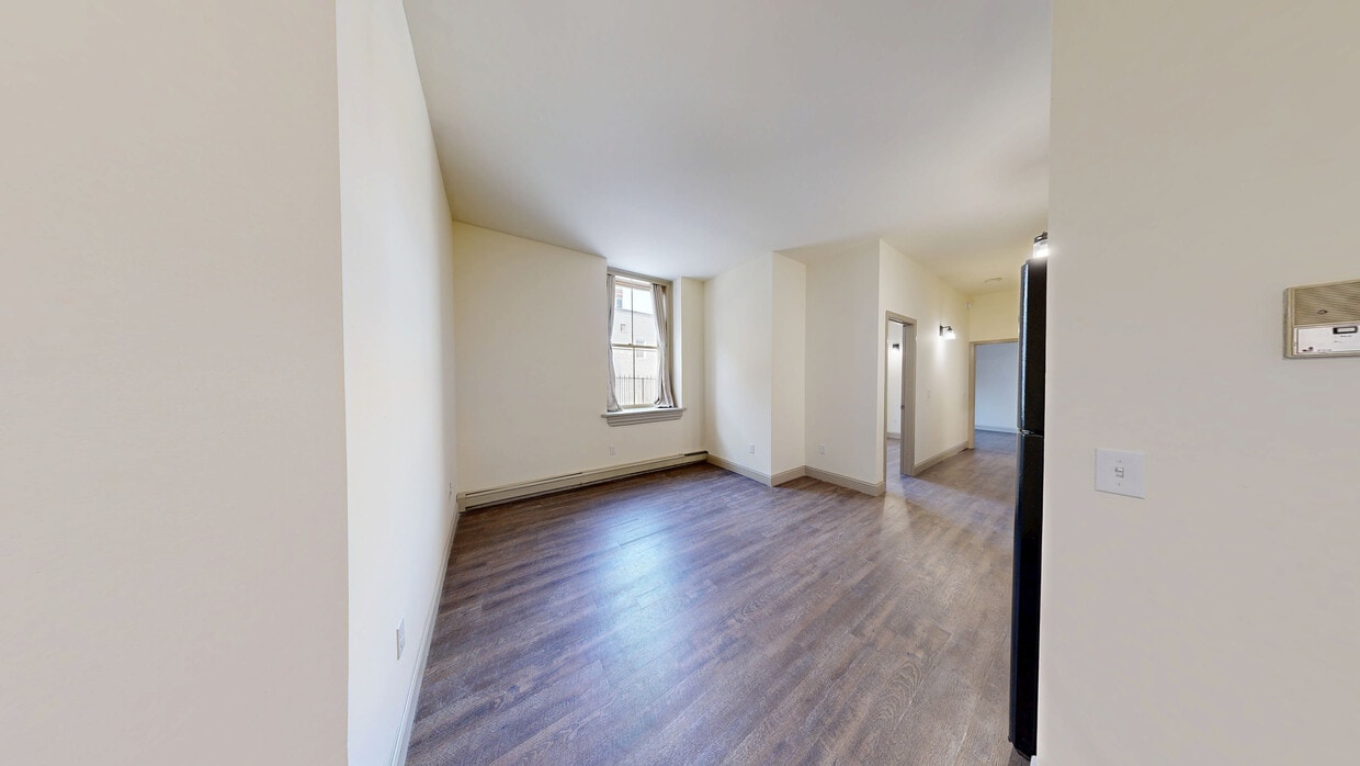 Photo - 260 College St Apartments