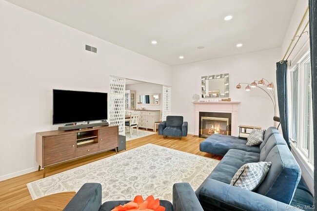 Photo - 80 Hickory Hill Dr