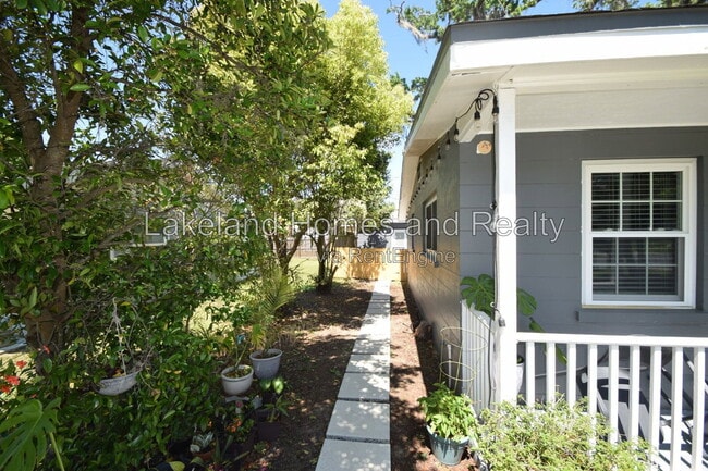 527 Garden Dr N Unit 2