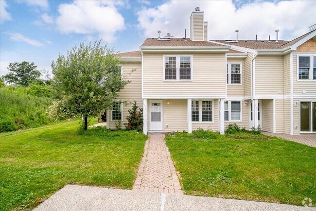 Building Photo - 1421 Whispering Hills Dr Rental