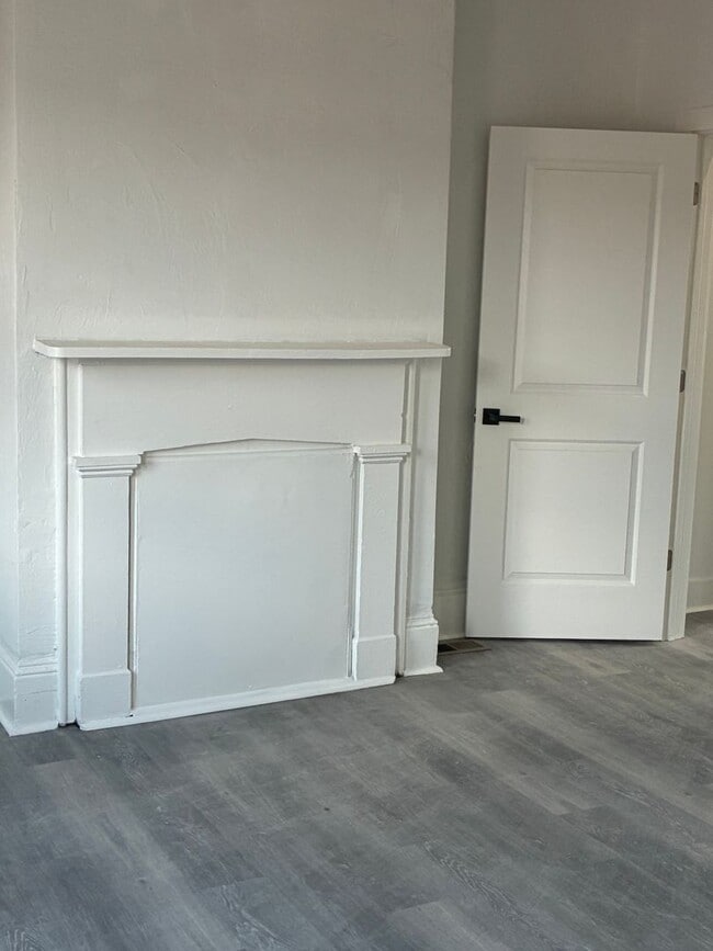 Photo - 1539 Lowrie St Unidad 2