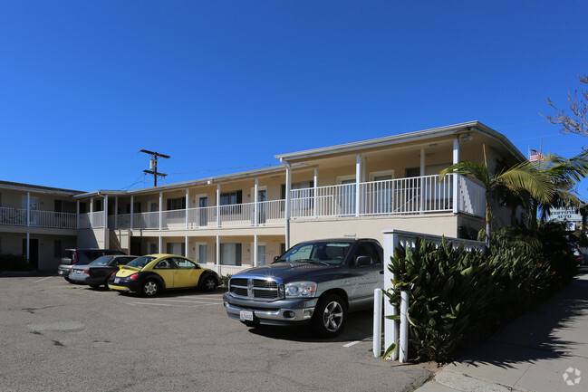 Apartments on Cass St. - Apartments on Cass St.