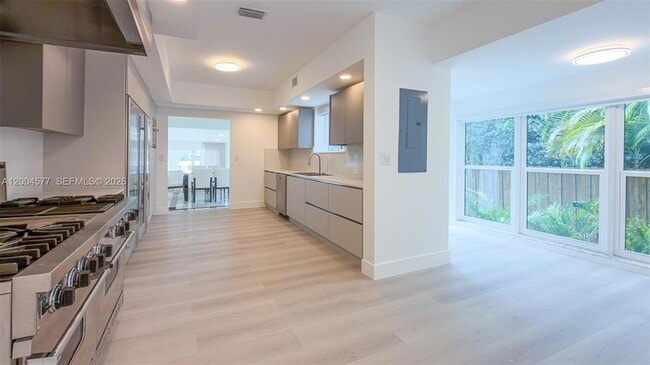 Photo - 1690 Daytonia Rd