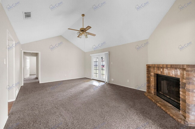 Photo - 4400 Oak Knoll Ct