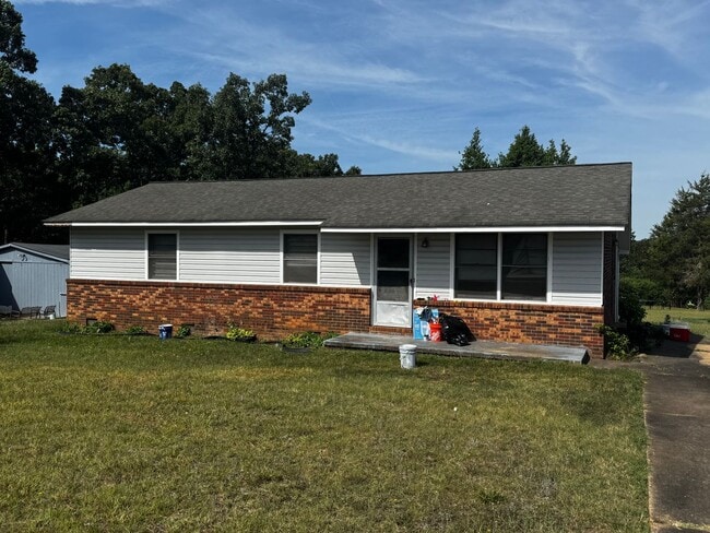 Building Photo - 3/1 House in Kingstown, NC (Shelby)