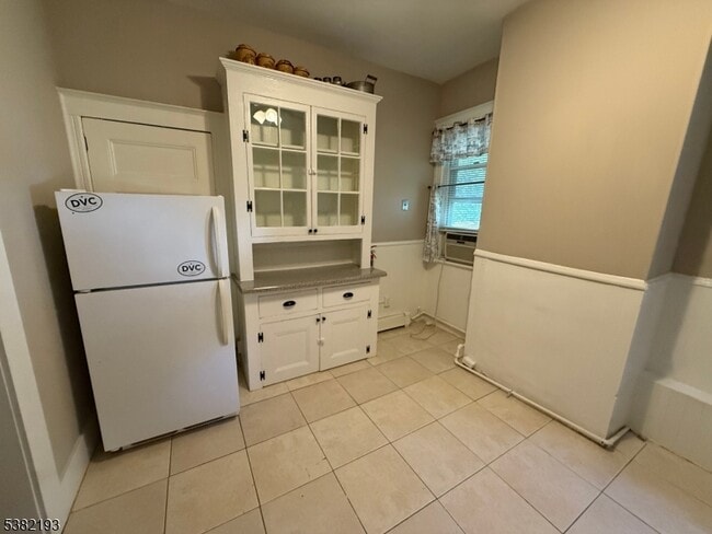 Photo - 644 Oradell Ave