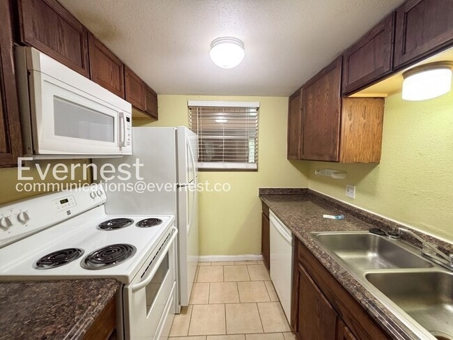710 E Dean Keeton St Unit 104
