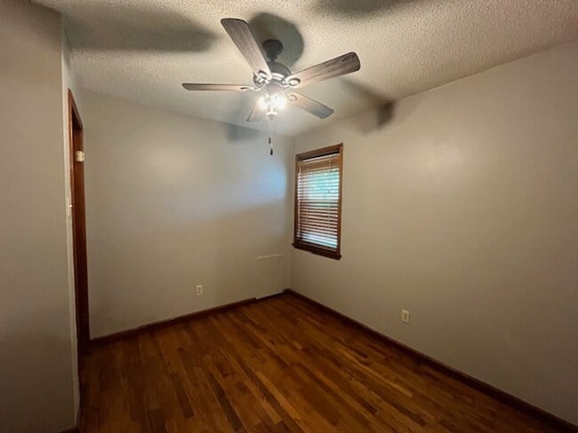 Photo - Renovated 3 Bedroom 1.5 Bath Home for Rent!
