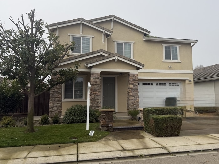 4 bedroom 2.5 baths: formal living/dining - 4 bedroom 2.5 baths: formal living/dining