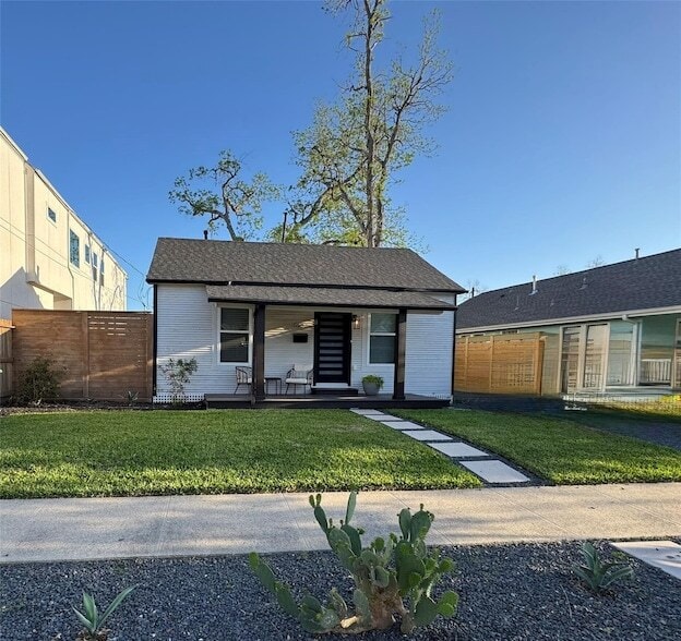 Photo - 1033 Adele St