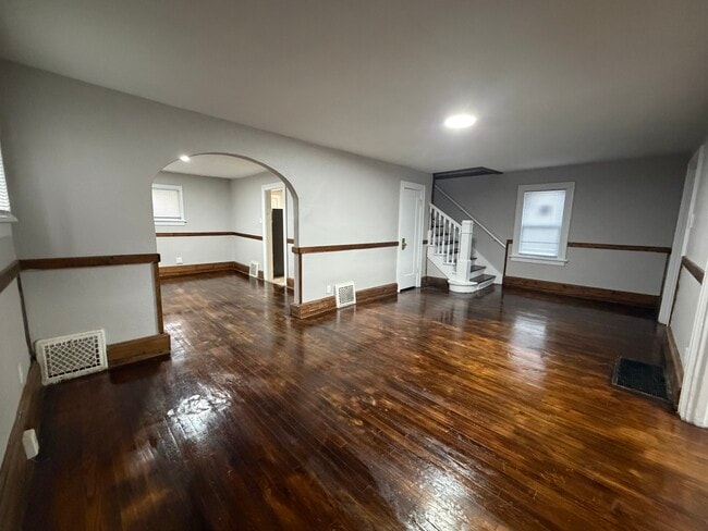 Photo - 317 E Irvington Ave