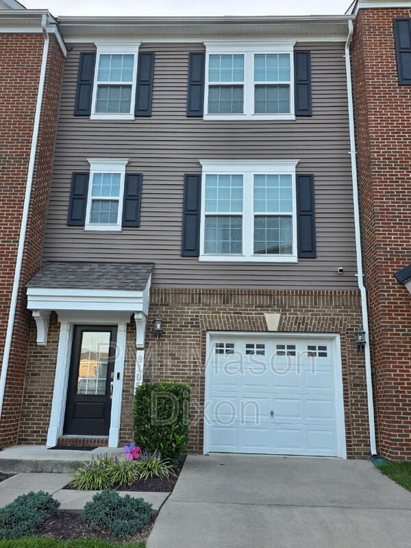 Building Photo - 9105 Fox Stream Way Rental