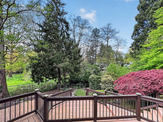 Photo - 5701 SW Hamilton St