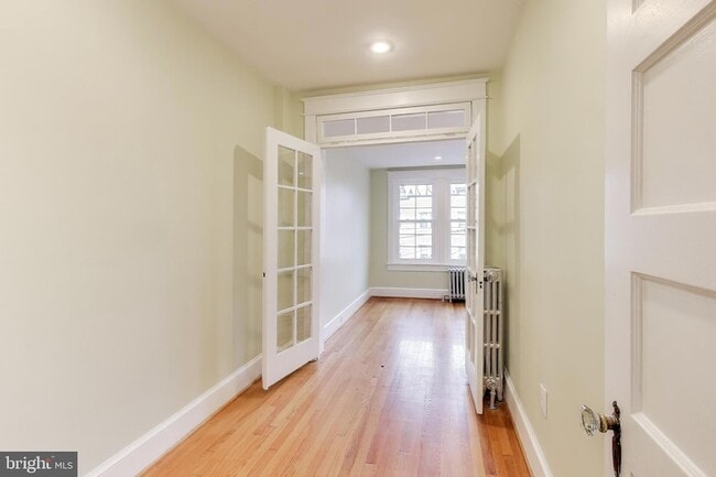 Photo - 628 Madison St NW