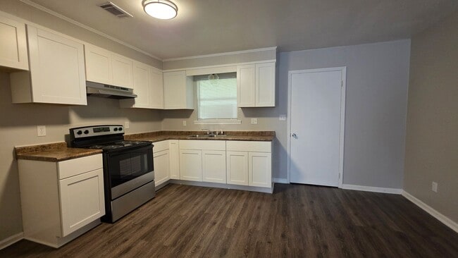 Photo - 411 Station Crossing Dr Unit B