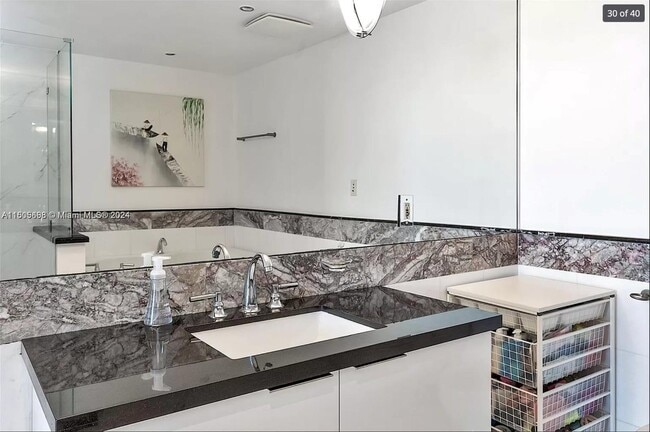 Photo - 540 West Ave