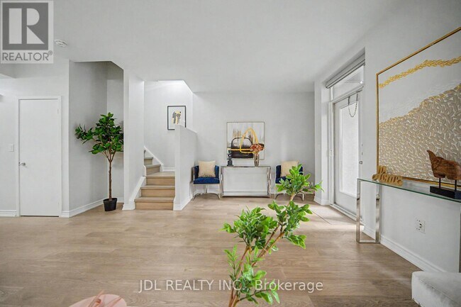 Photo - 31 Brunel Ct