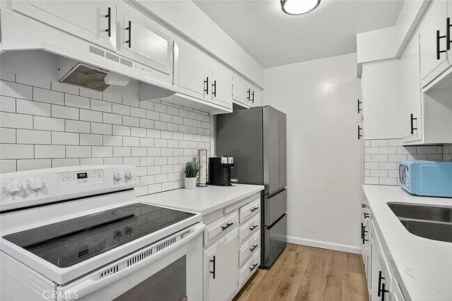 Photo - 901 Linden Ave