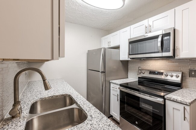 Lakeshore Drive Apartment Homes