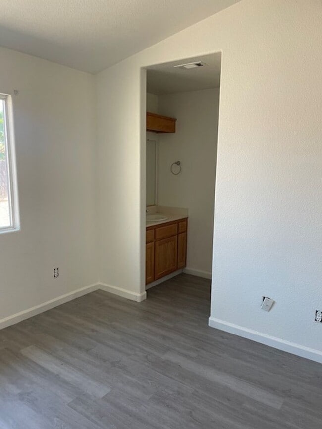 Photo - NEWLY INSTALLED FLOORING AND APPLIANCES