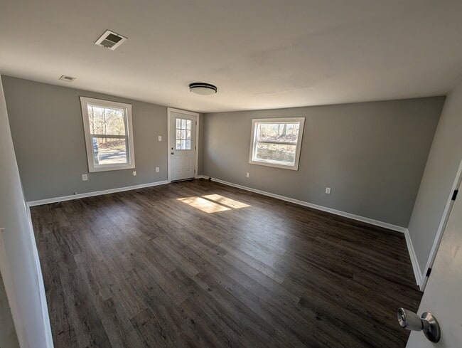 Photo - 1603 Industrial Loop Rd