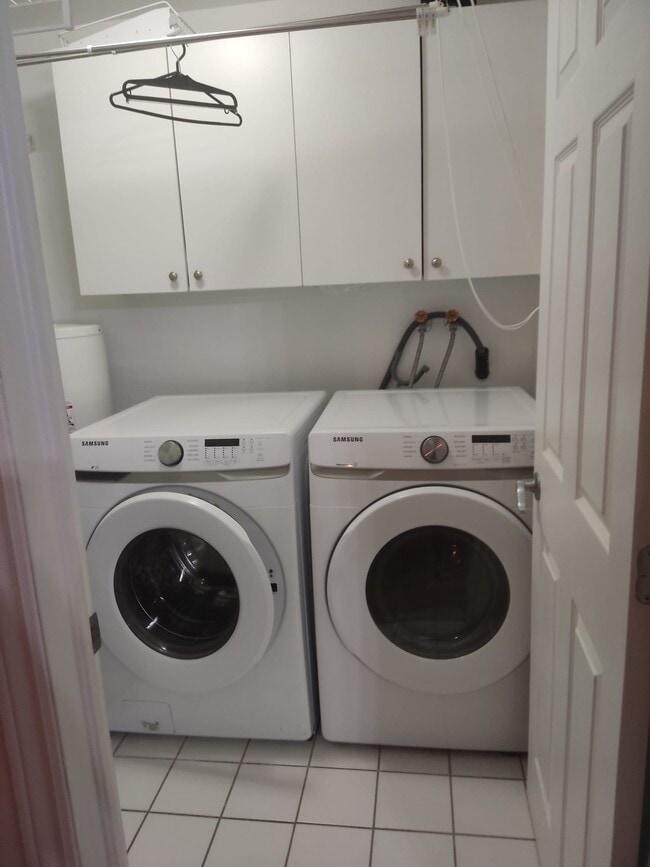 Photo - 1828 Av Woodland Unité 1828