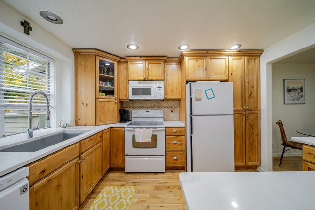 Photo - 3124 S Falling Brook Ln