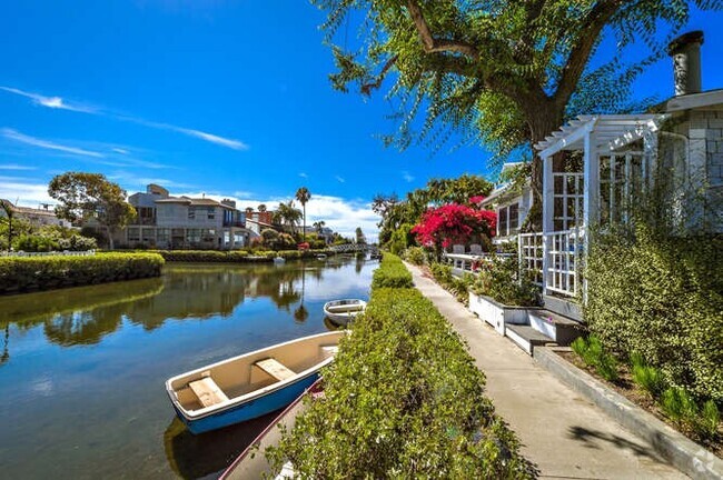 Your front yard - 2323 Grand Canal Rental