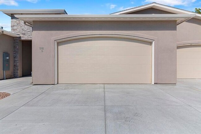 New construction 3 bedroom with garage! - New construction 3 bedroom with garage! Casa