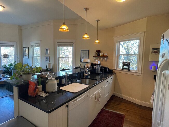 Photo - 6 Giles Park Unit 1