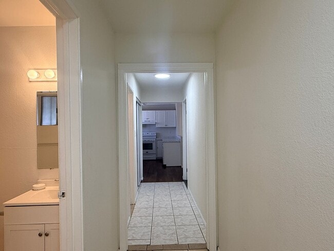 Photo - 5422 S Swenson St