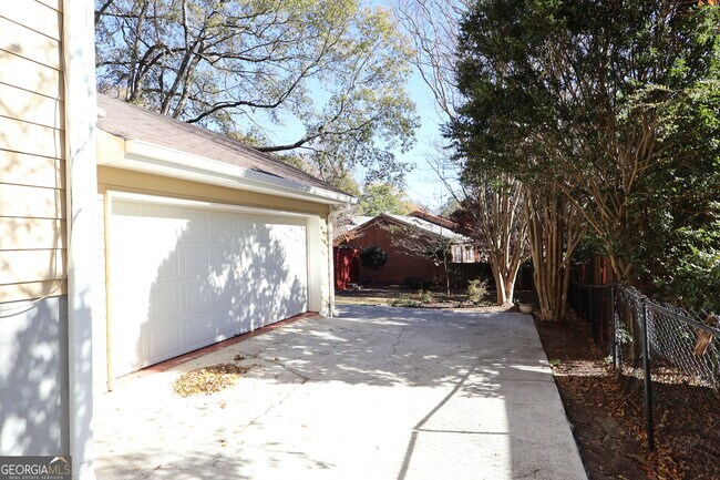 Photo - 217 Mountain View St