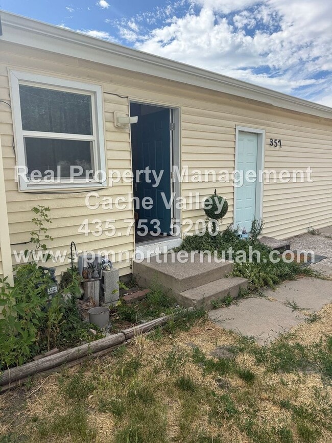 Building Photo - 357 N 200 W