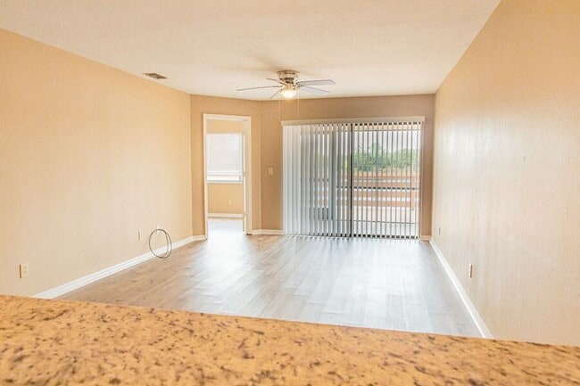 Photo - 1902 Garden Lake Dr