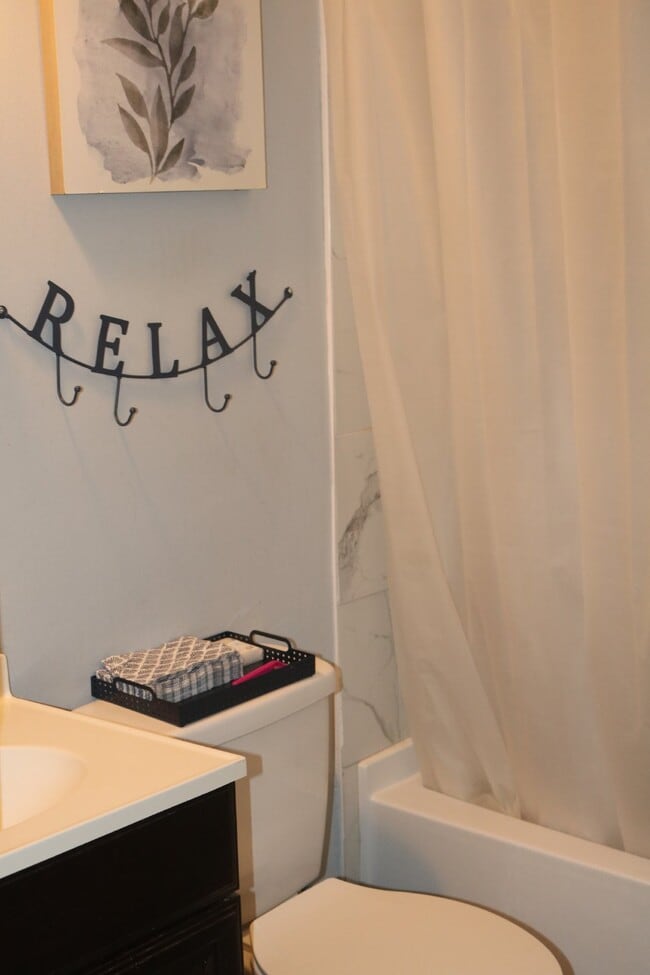 Photo - "Charming Home in Columbia's Heart – Cozy ...