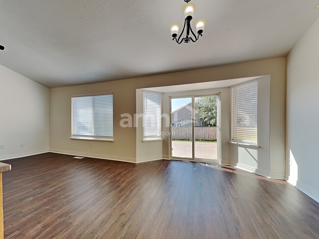 Photo - 3672 Nairn Dr