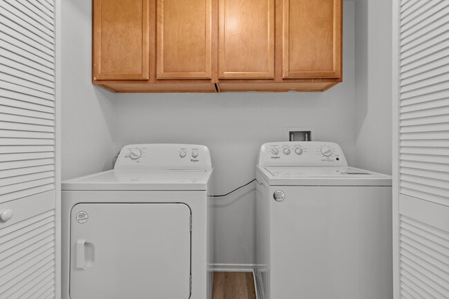 Baywood Villas Apartments