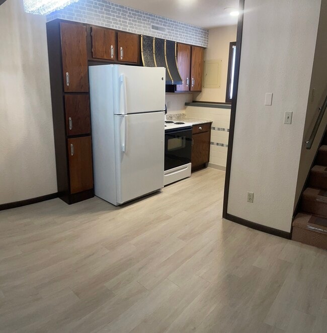 Photo - 1420 W South Park Ave